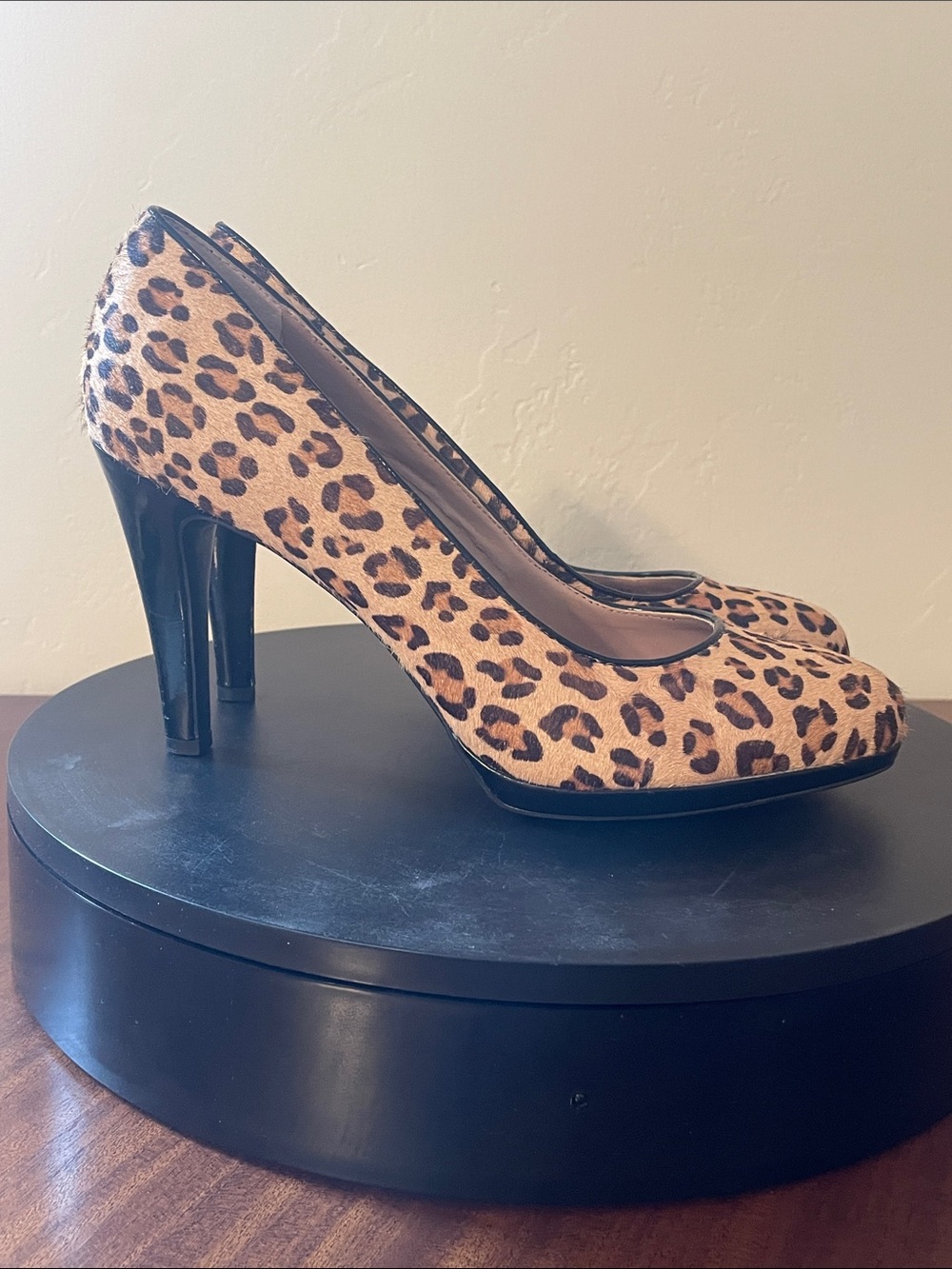 Franco Sarto Darren 2 Calf Hair Leopard Print High Heel Pumps Tan Black size 8.5